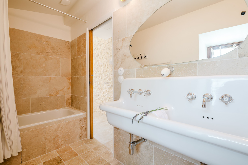 Photographs of Mas des Secrets villa in Provence - Image 38 of 47