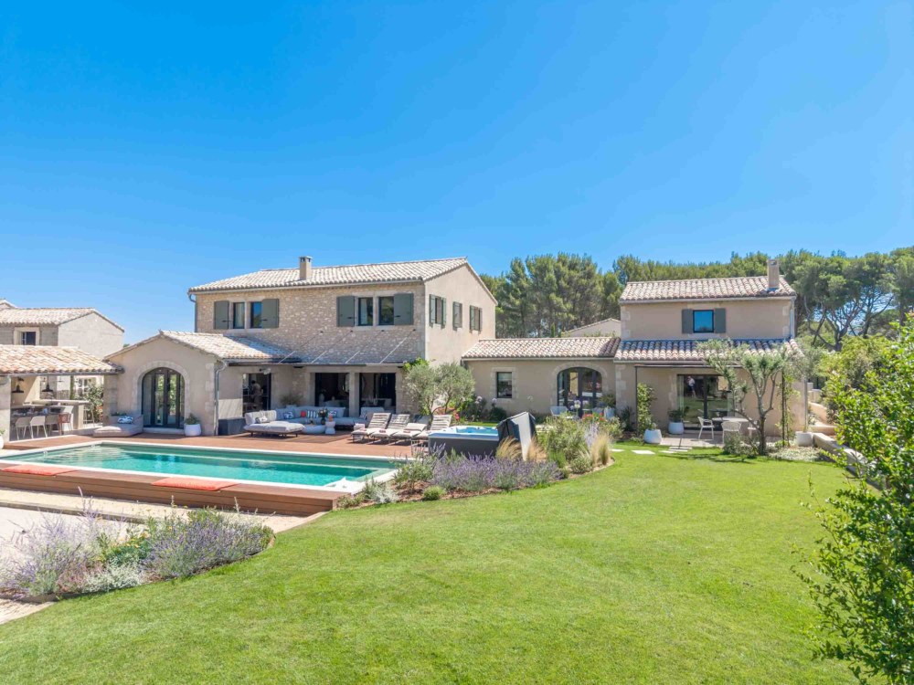 Photographs of New! Mas Mémoires villa in Provence - Image 16 of 49