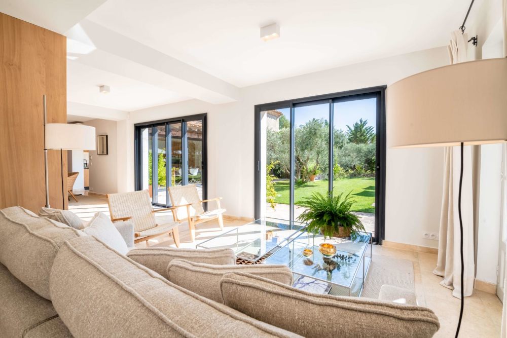 Photographs of New! Mas de la Poésie villa in Provence - Image 4 of 36