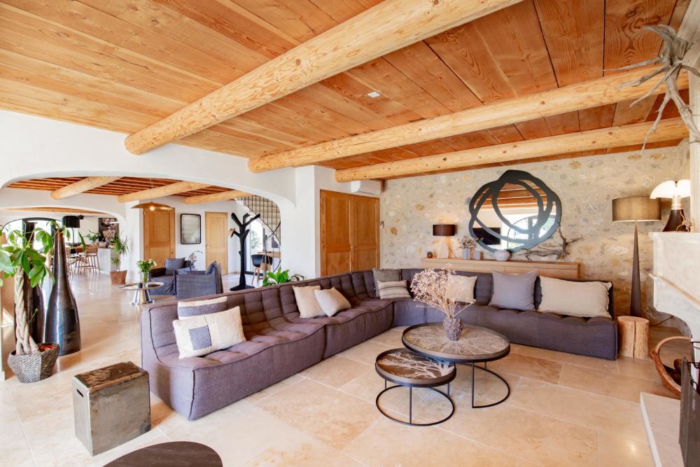 Photographs of Mas Helios villa in Provence - Image 11 of 44