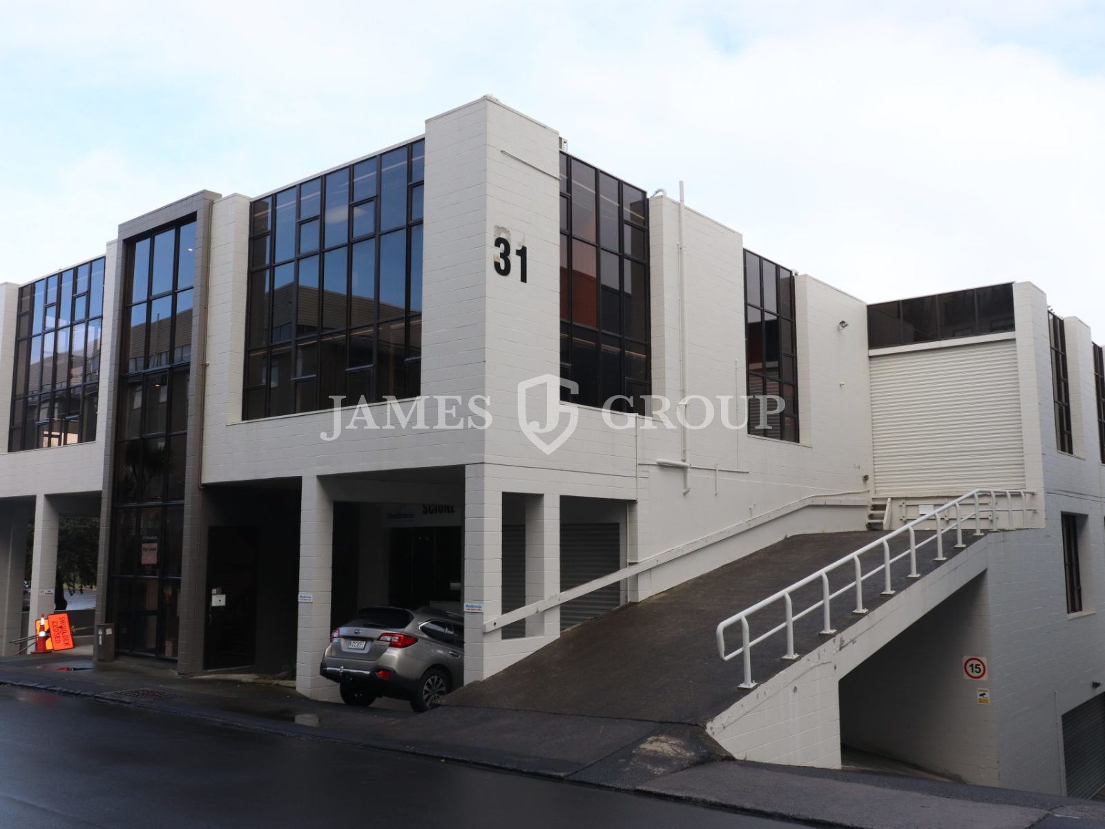 A Rare Find | 300m² Warehouse And Office