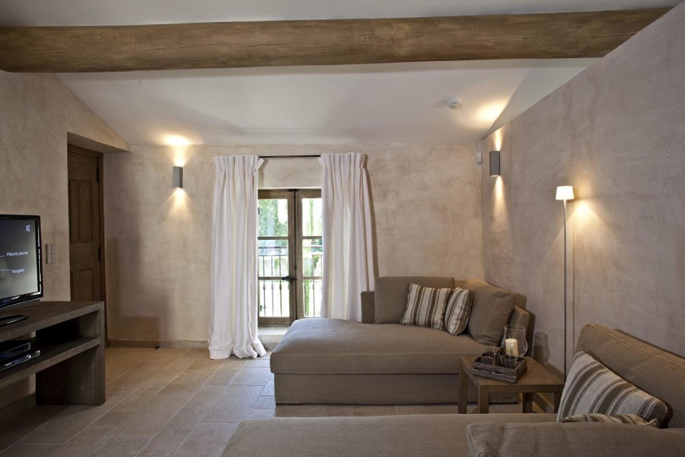 Photographs of Bastide du Calavon villa in Provence - Image 39 of 57