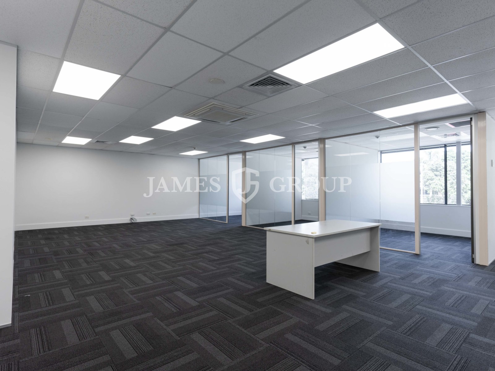 A-grade Airport Oaks Office