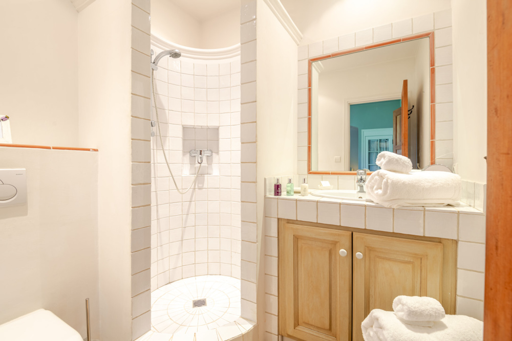 Photographs of Domaine de Fontclair villa in Provence - Image 39 of 60