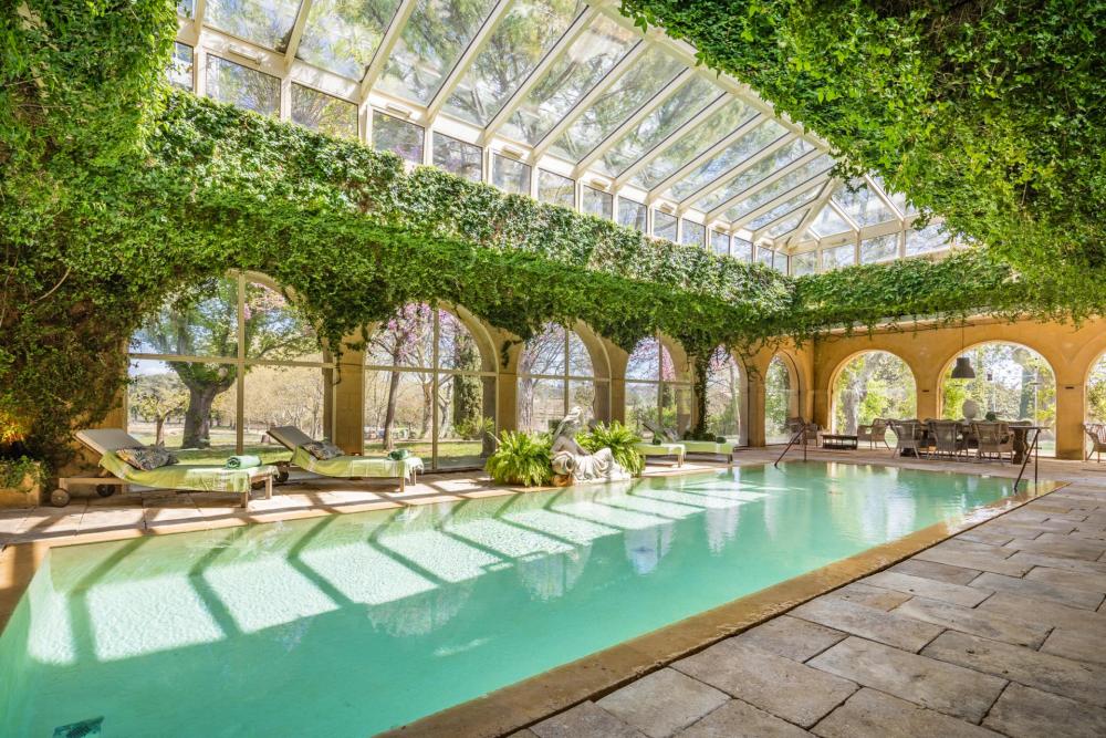 Photographs of Chateau de Sannes villa in Provence - Image 8 of 61