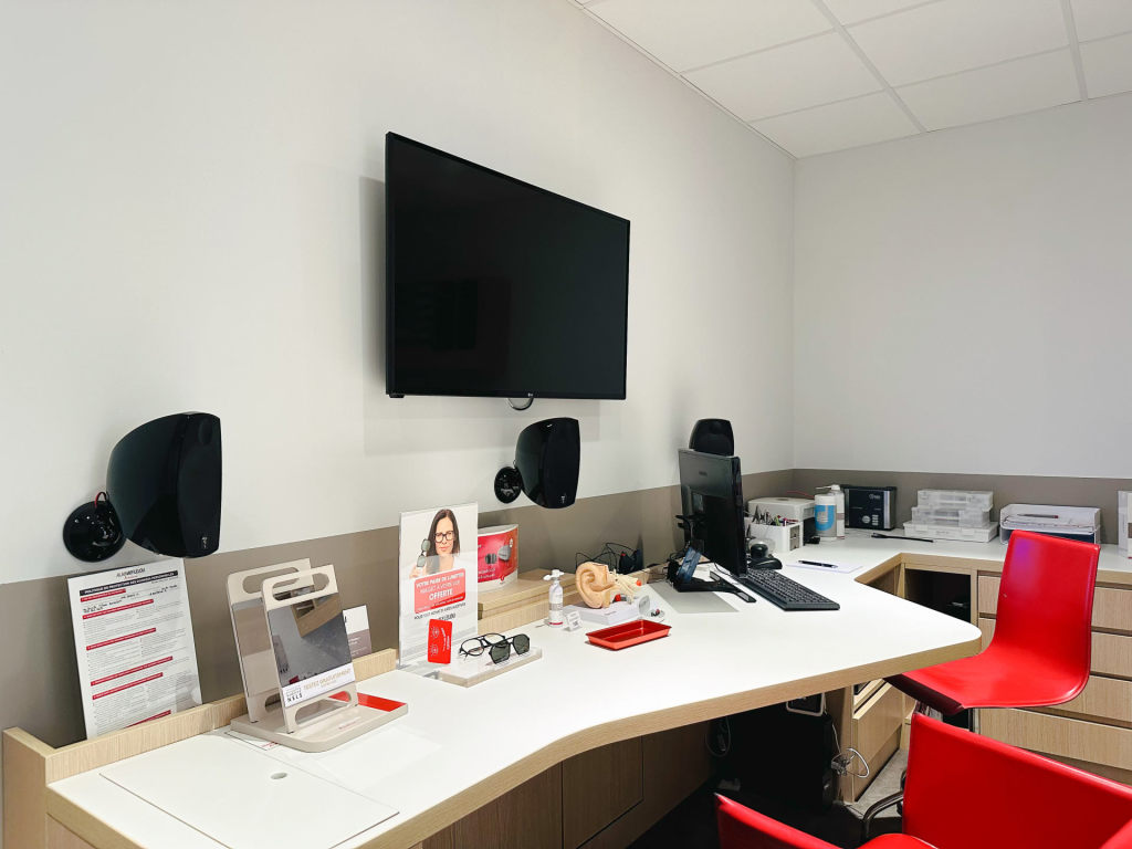 Magasin audioprothesiste ZAC Concorde - 26 rue Antoine-Laurent de Lavoisier 17200 ROYAN intérieur