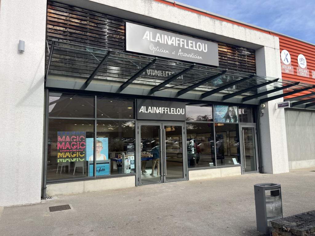 Magasin Opticien Zone Nord - Family Village 87000 LIMOGES extérieur