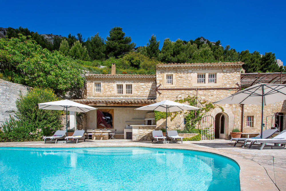 Photographs of La Citadelle villa in Provence - Image 2 of 28