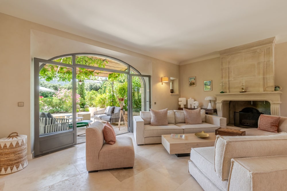 Photographs of New! Mas Solstice villa in Provence - Image 5 of 39