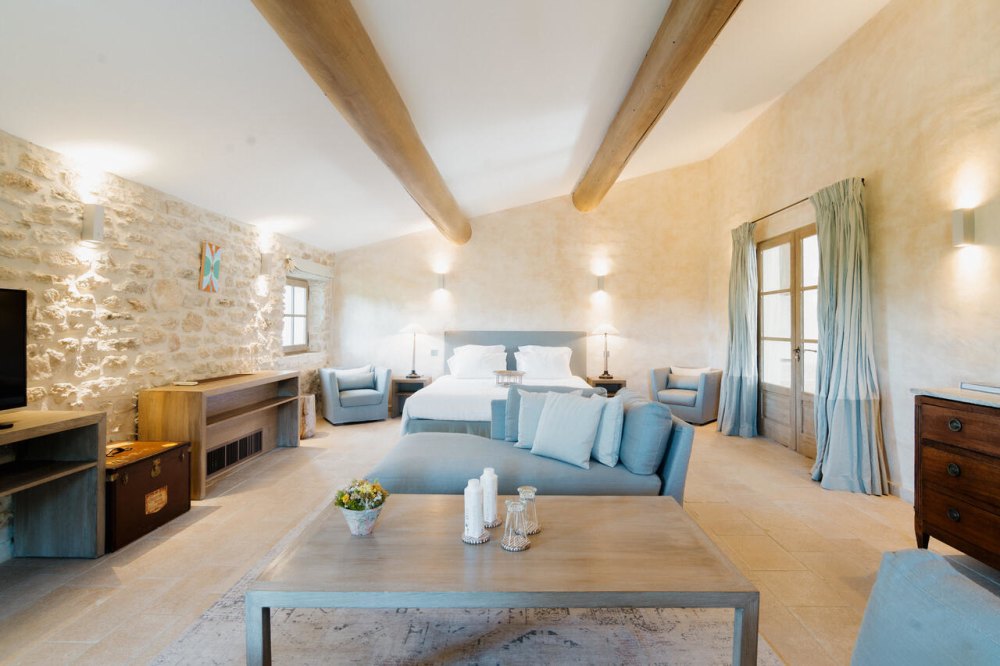 Photographs of Bastide du Calavon villa in Provence - Image 20 of 57