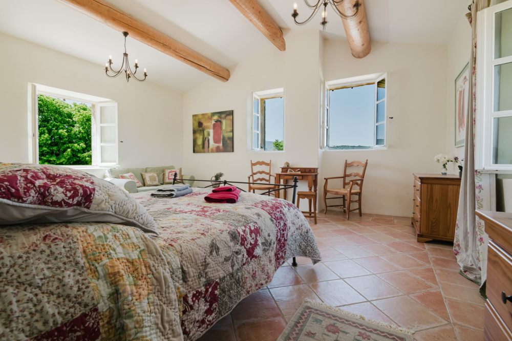 Photographs of Mas du Fournil villa in Provence - Image 35 of 47
