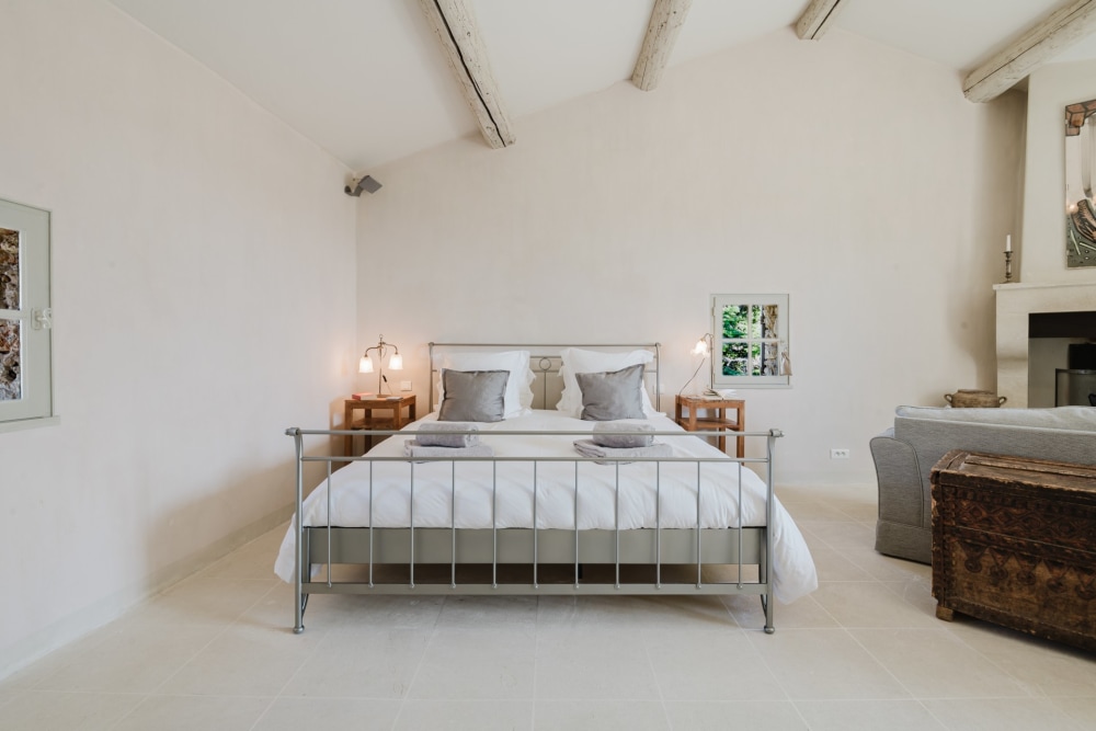 Photographs of Mas la Bergerie de Cabrieres villa in Provence - Image 22 of 56