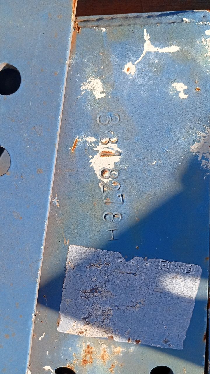 Lot of Metal Structures / BOX G11