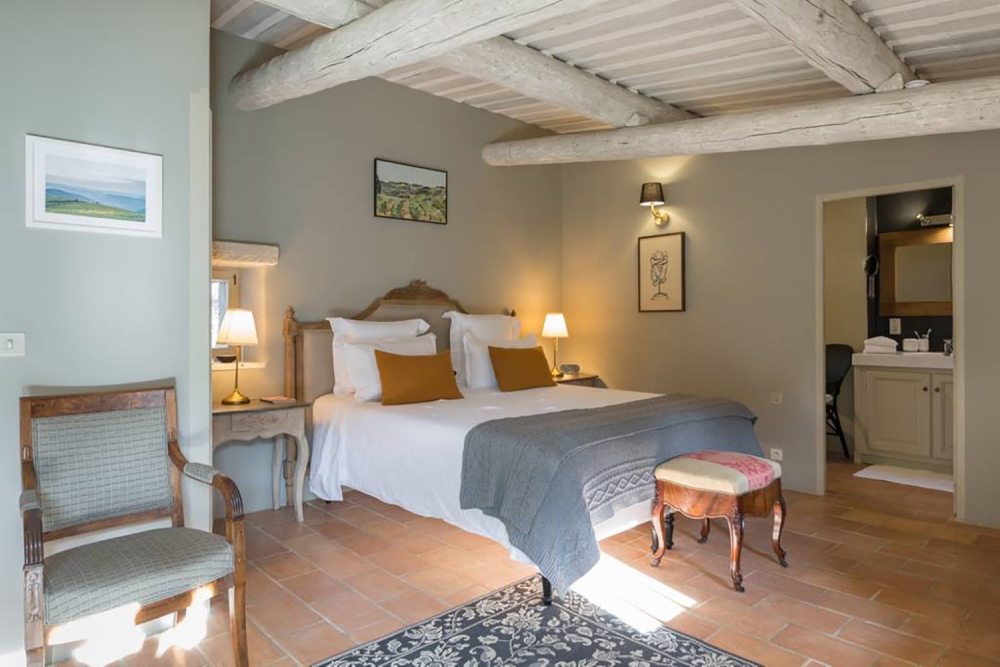 Photographs of Mas des Roitelets villa in Provence - Image 16 of 26