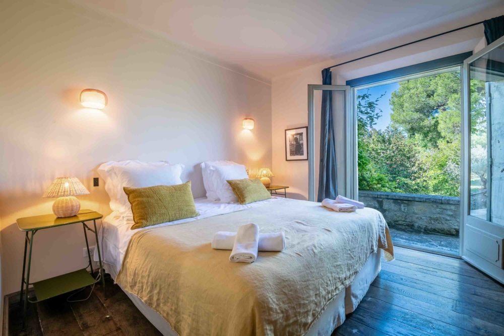 Photographs of Mas du Lac villa in Provence - Image 14 of 56