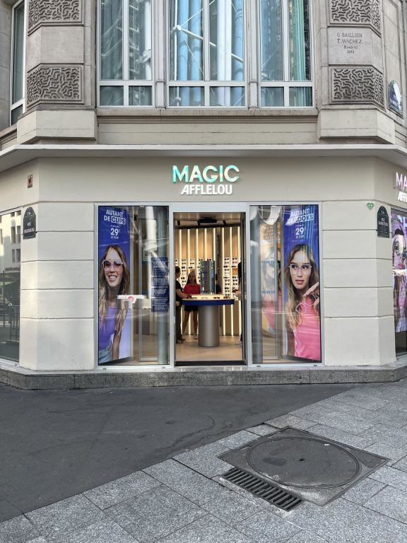 Magasin Opticien 22 Rue Beaubourg 75003 PARIS intérieur