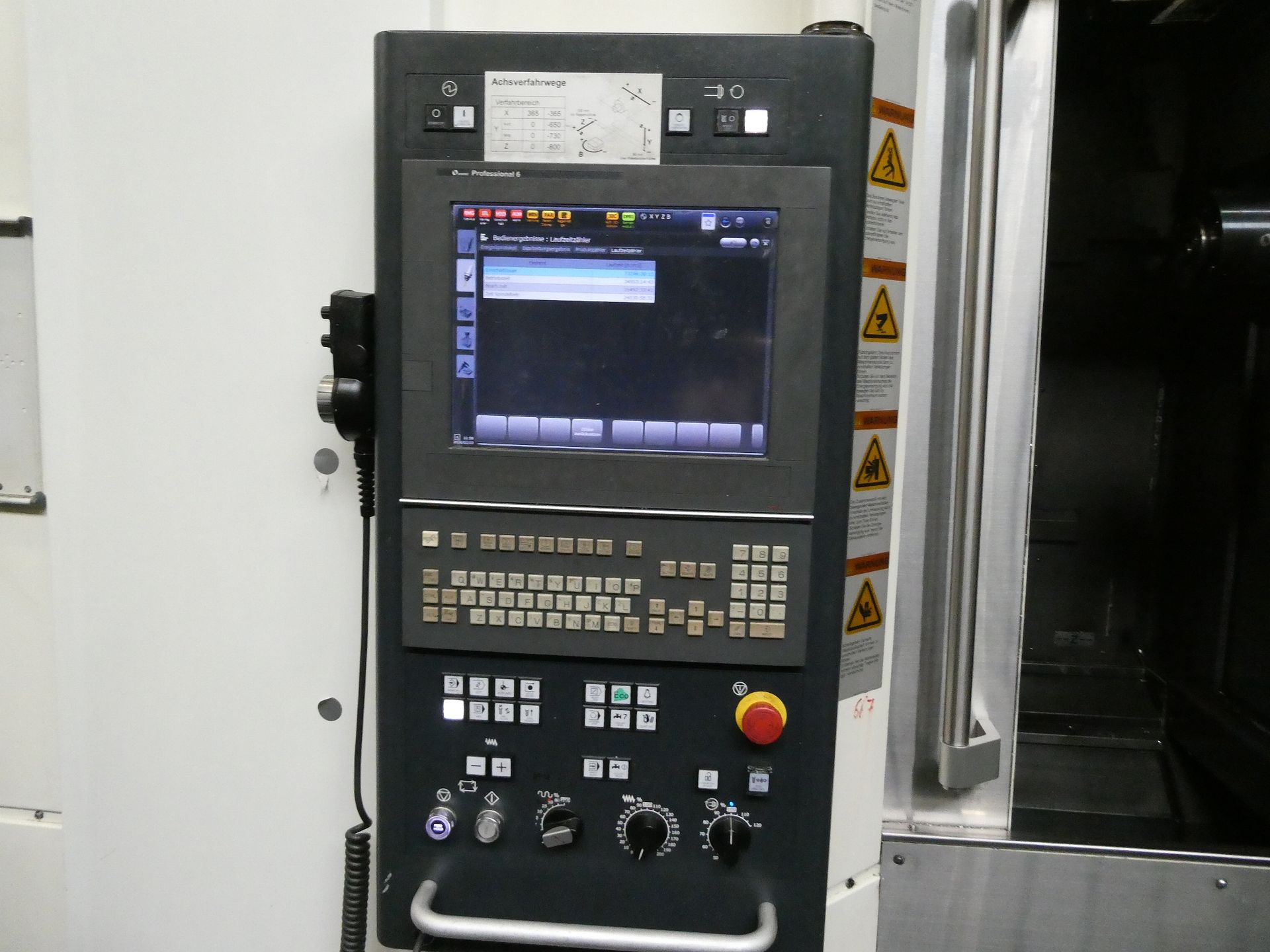 CNC Machining Center-Makino - Image 4