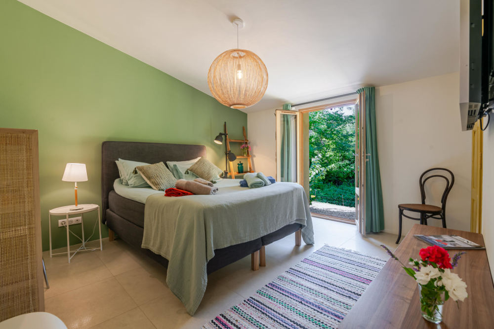 Photographs of Mas de la Plume villa in Provence - Image 28 of 39