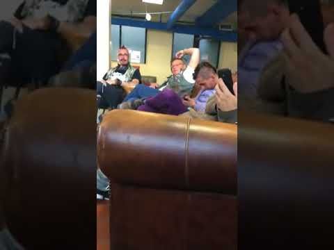 What is support group at Street Youth Ministry?