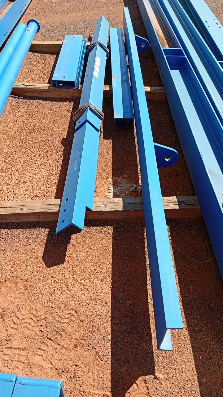 Lot of Metal Structures Conveyors/ Street 1 / BOX B9
