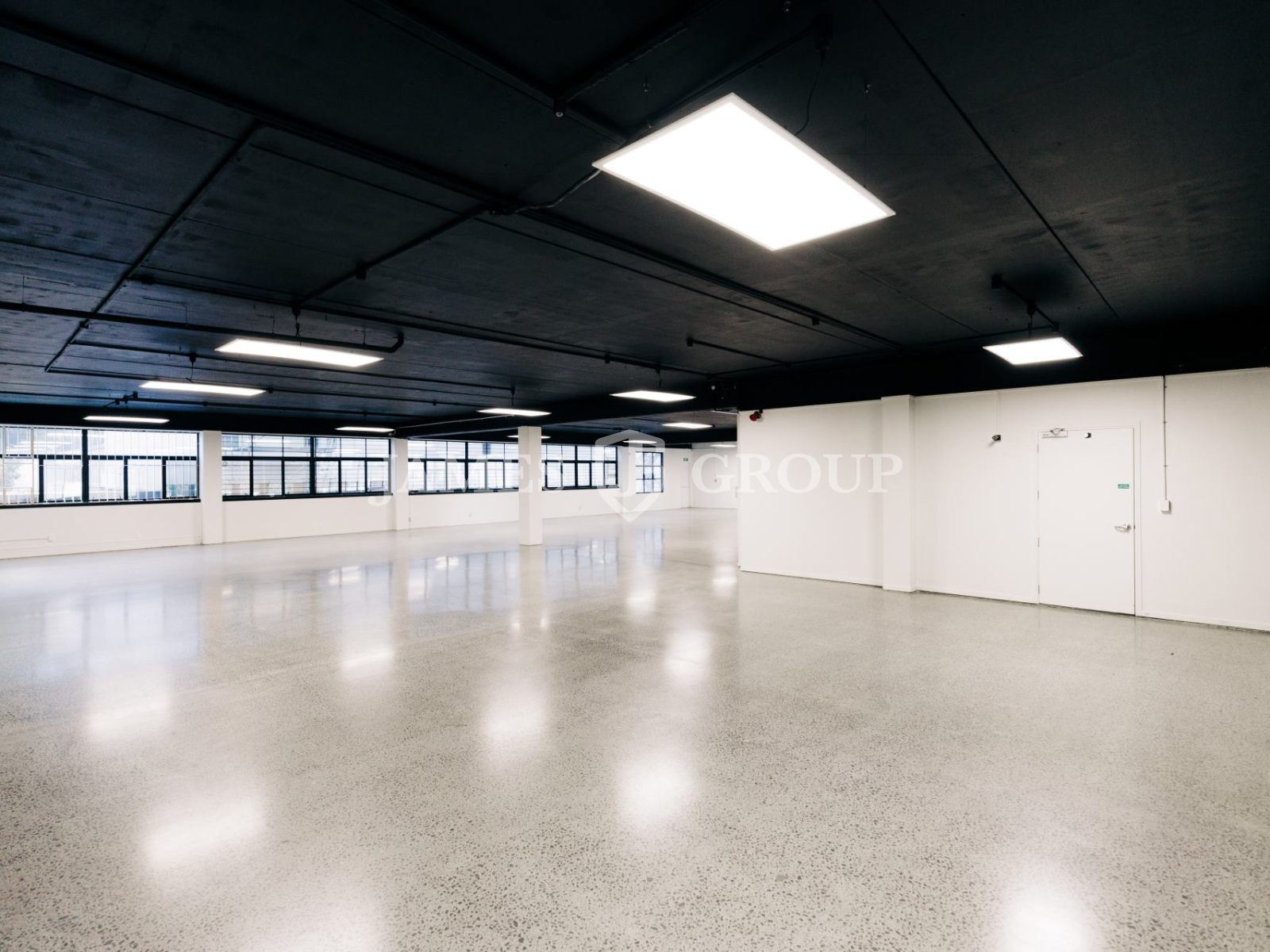 Office Or Warehouse Or High-end Showroom