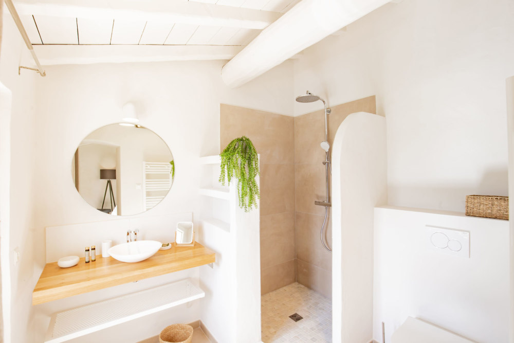 Photographs of Mas du Zephyr villa in Provence - Image 17 of 31