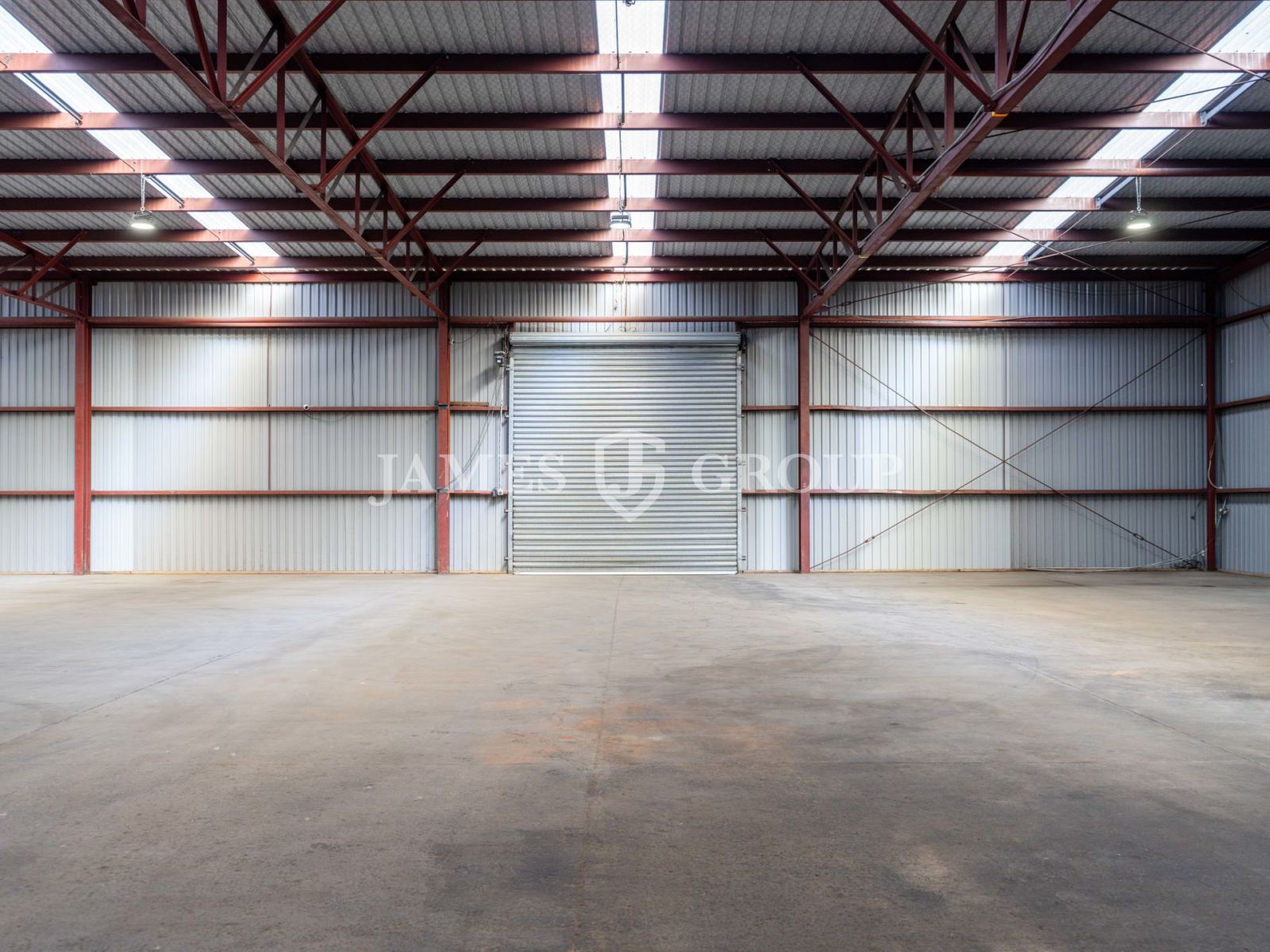 Huge Power Supply | 1,165m² Clear Span Warehouse
