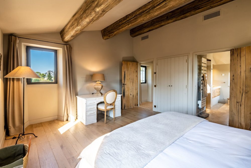 Photographs of Mas des Promesses villa in Provence - Image 25 of 52