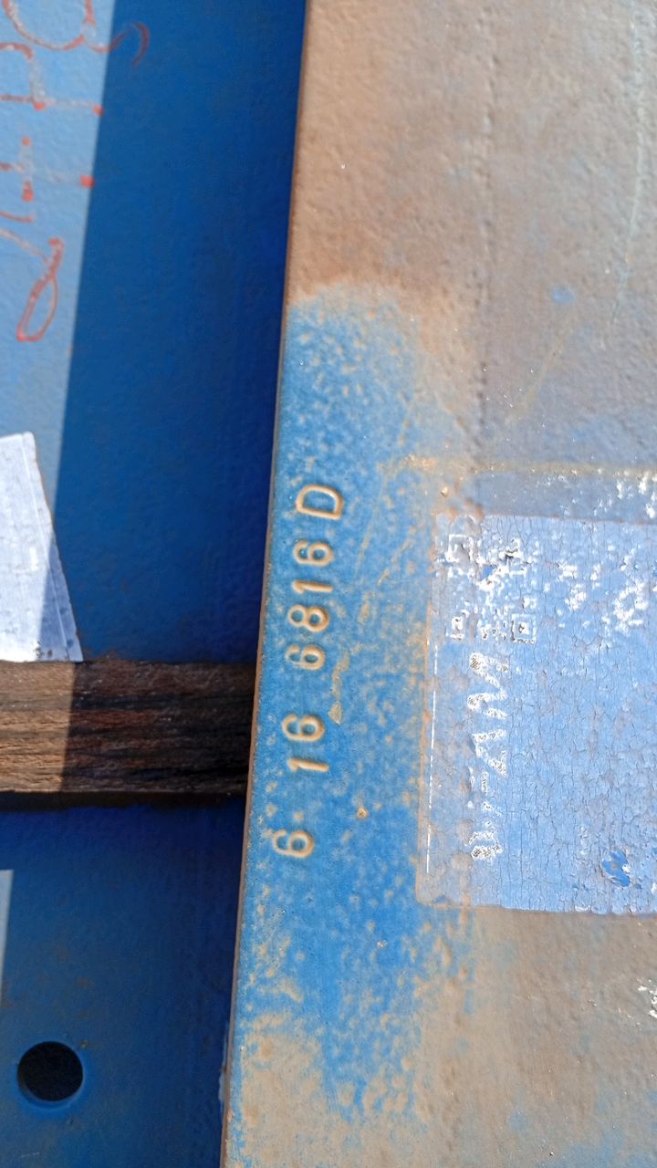 Lot of Metal Structures / BOX F14