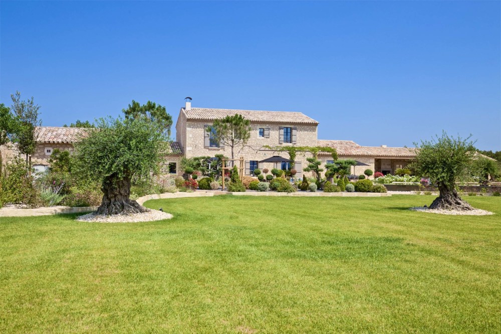 Photographs of Mas la Boheme villa in Provence - Image 2 of 44