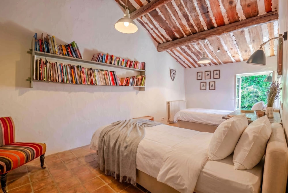 Photographs of Mas des Roses villa in Provence - Image 25 of 44