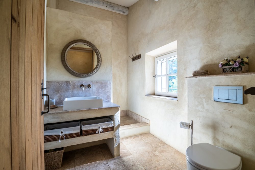 Photographs of Mas du Milan villa in Provence - Image 34 of 50
