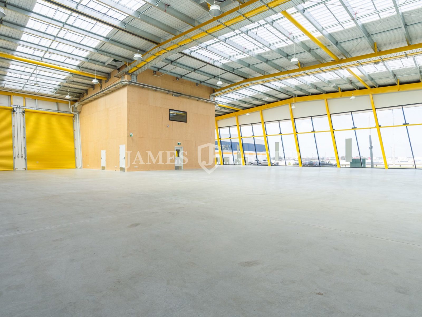 961sqm Penrose Warehouse With Massive Profile