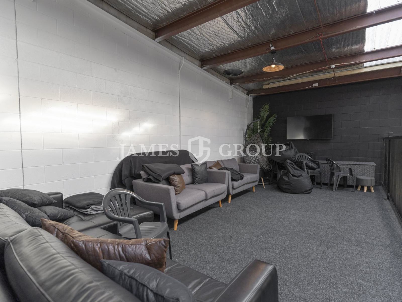 Superb Industrial & Functional Yard Space