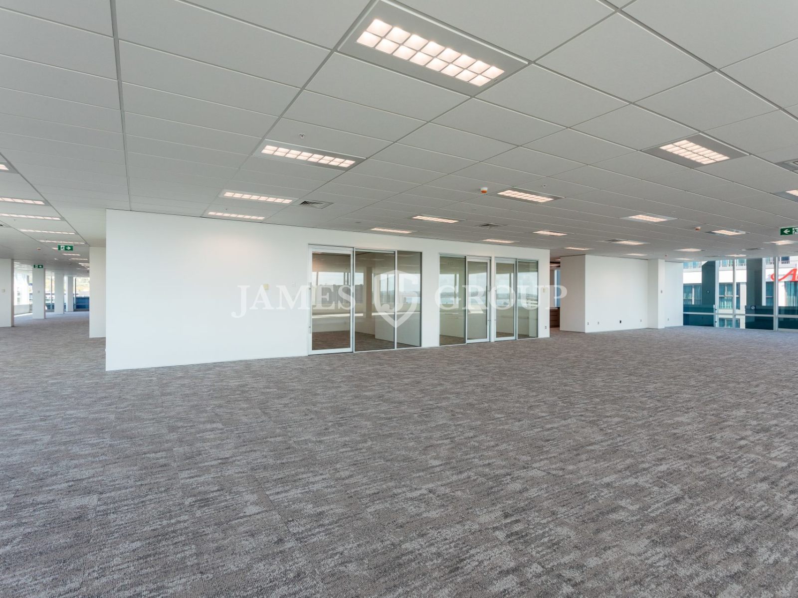 Large 1,680m² Office Floor With Signage Rights