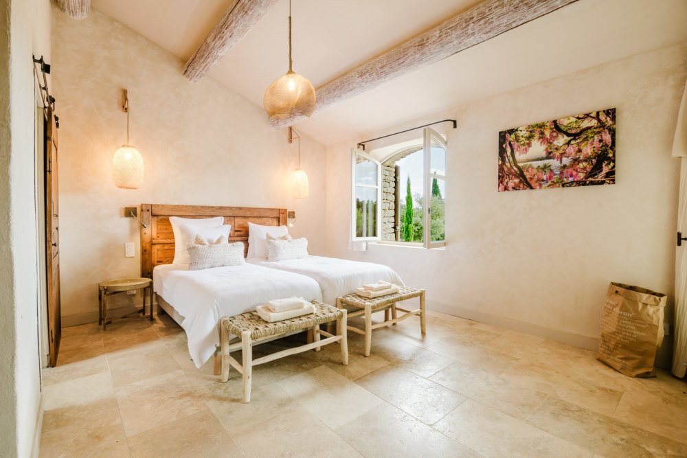 Photographs of Le Hameau de Sénanque villa in Provence - Image 53 of 60