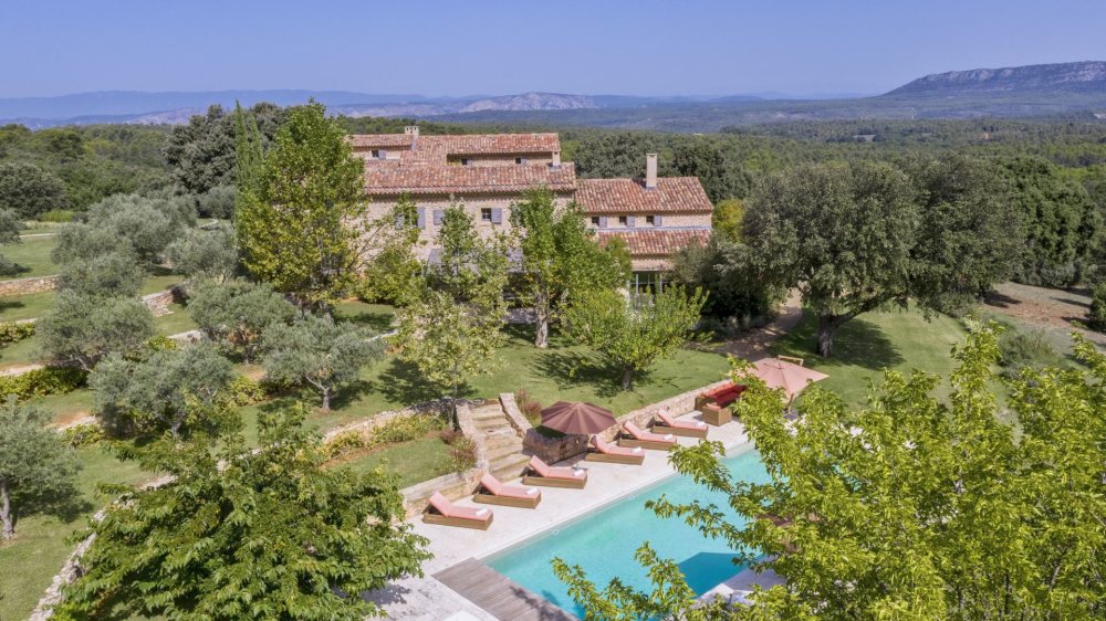 Photographs of Mas de la Quietude villa in Provence - Image 1 of 48