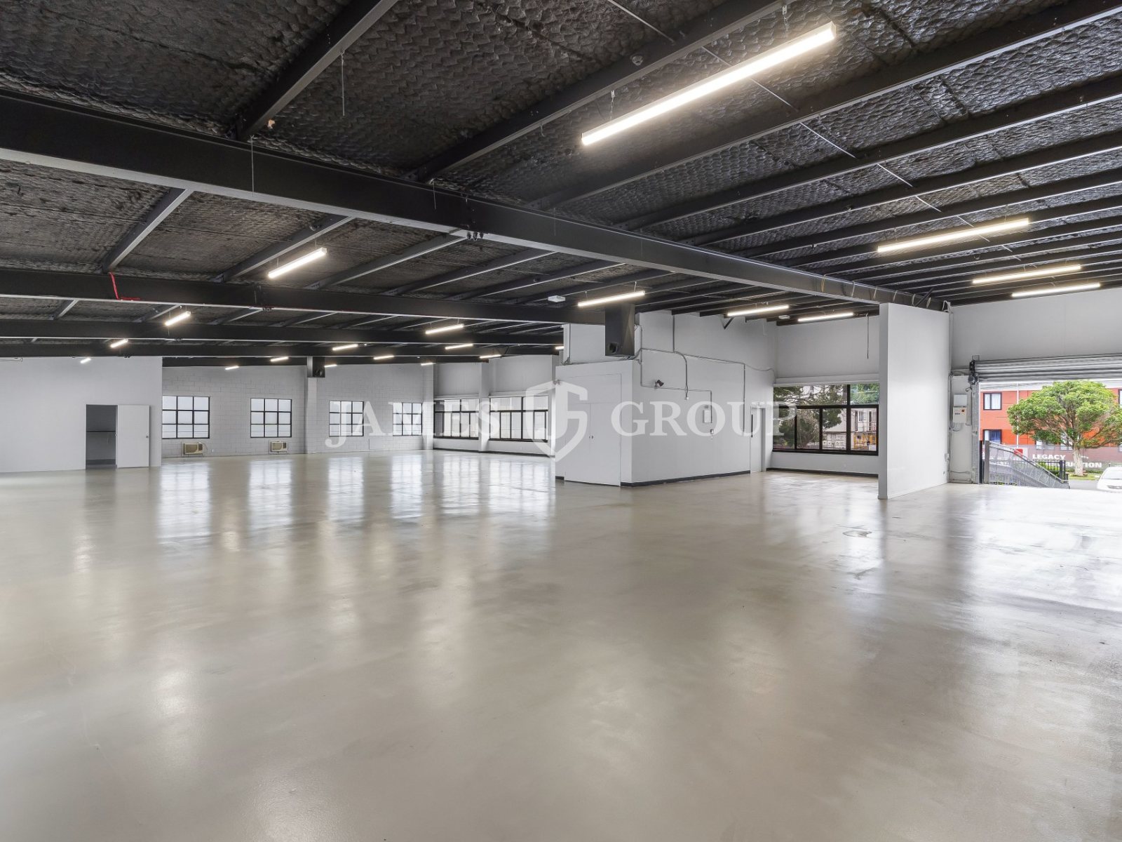 Office Or Warehouse Or High-end Showroom