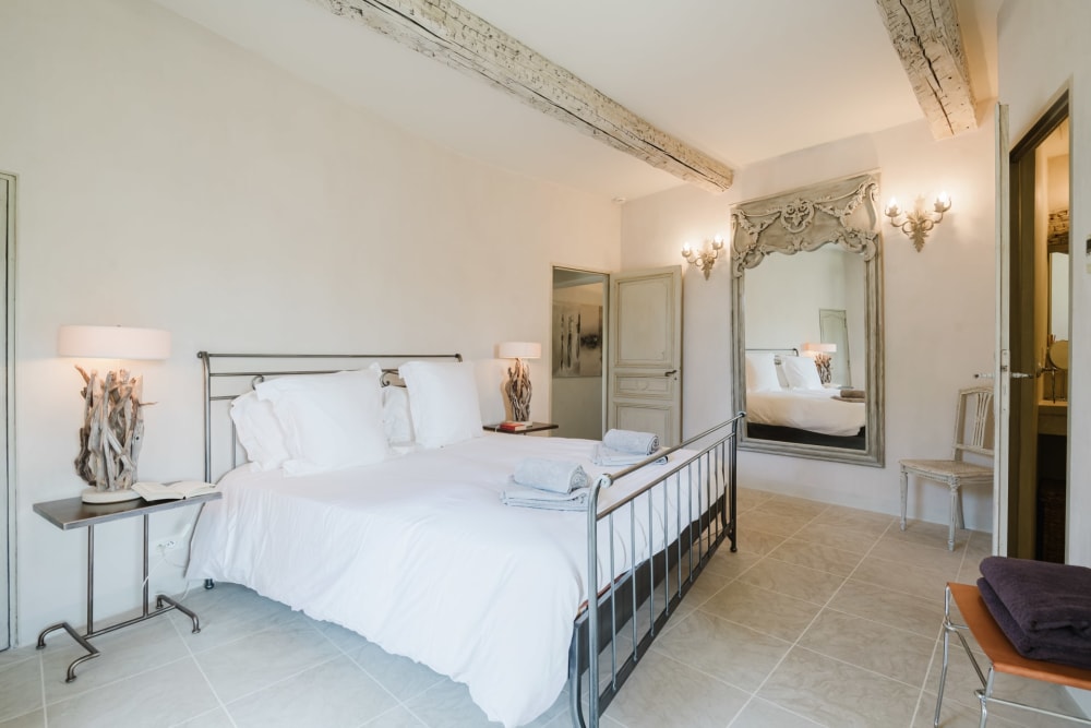 Photographs of Mas la Bergerie de Cabrieres villa in Provence - Image 47 of 56