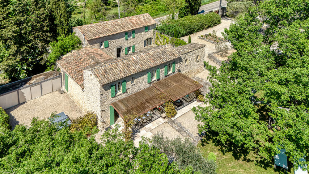 Photographs of Le Mas des Amandiers villa in Provence - Image 8 of 41