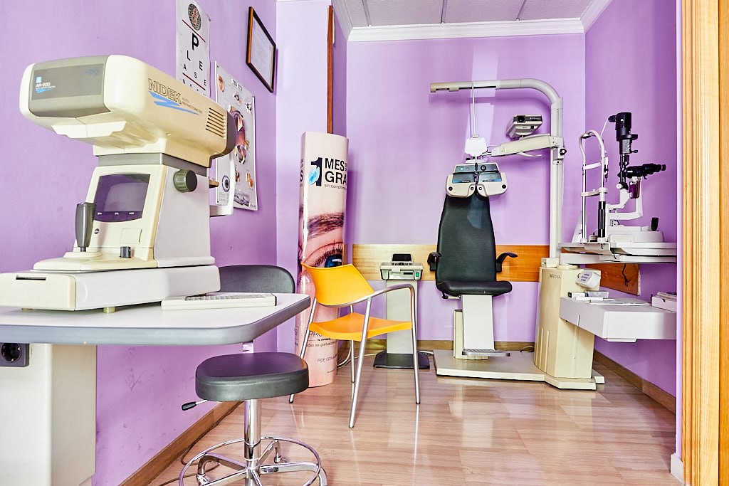 Tienda Óptico C/ PEDRO ANTONIO DE ALARCON  43 18004 GRANADA interior