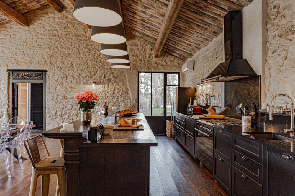 Photographs of Mas de la Sorgue villa in Provence - Image 7 of 45