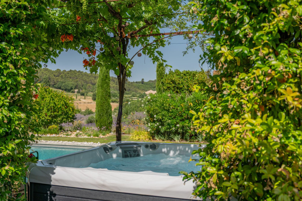 Photographs of New! Mas du Trésor villa in Provence - Image 25 of 35