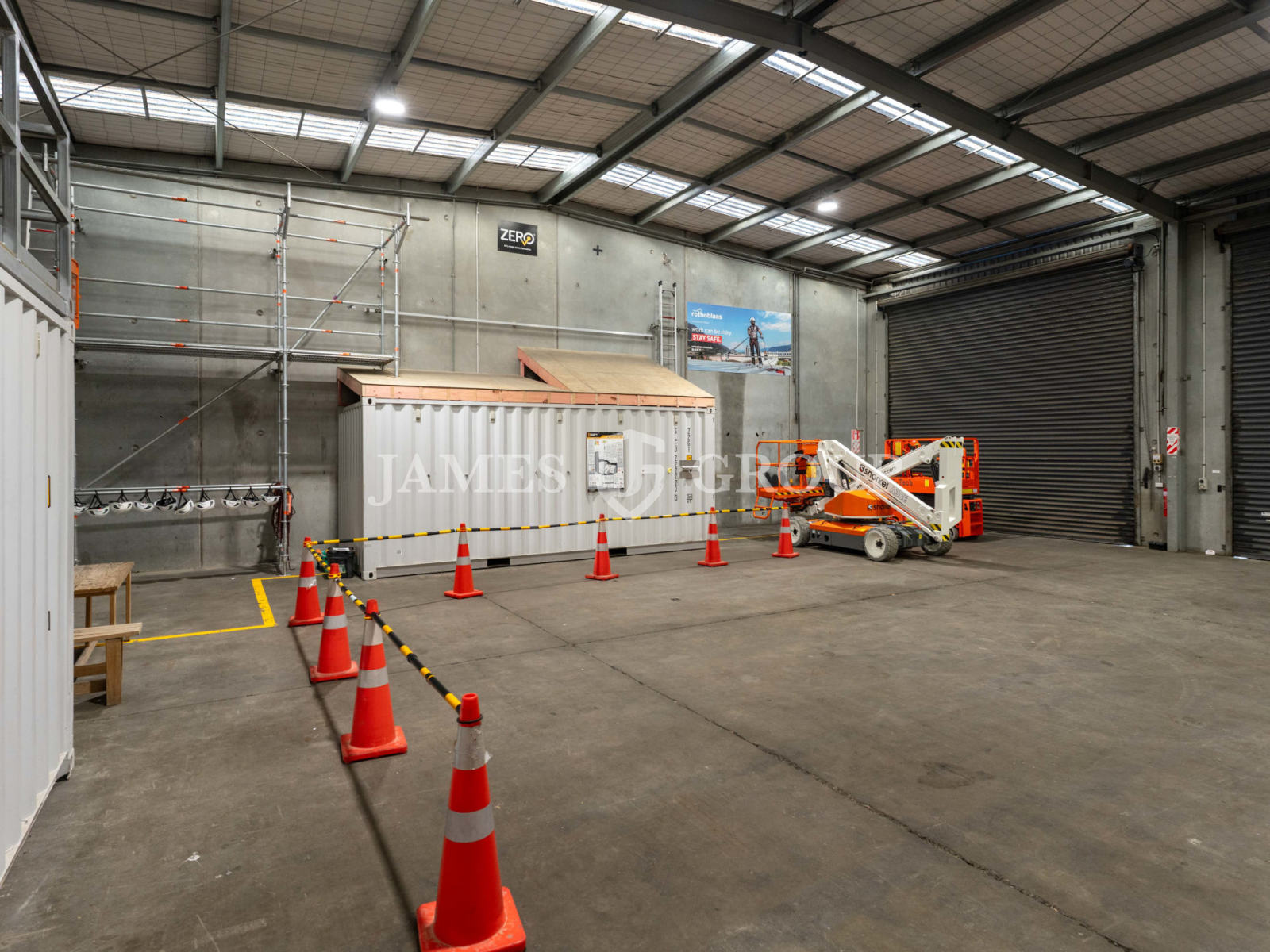 296m² High Stud Warehouse | Secure Yard