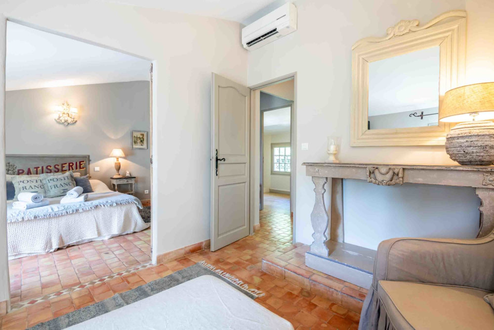 Photographs of Le Mas de Gancel villa in Provence - Image 21 of 41