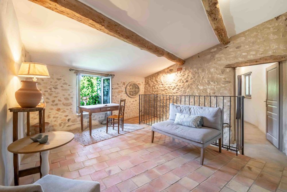 Photographs of La Farinette villa in Provence - Image 31 of 33