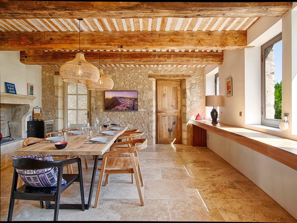Photographs of Mas de Isa villa in Provence - Image 13 of 41