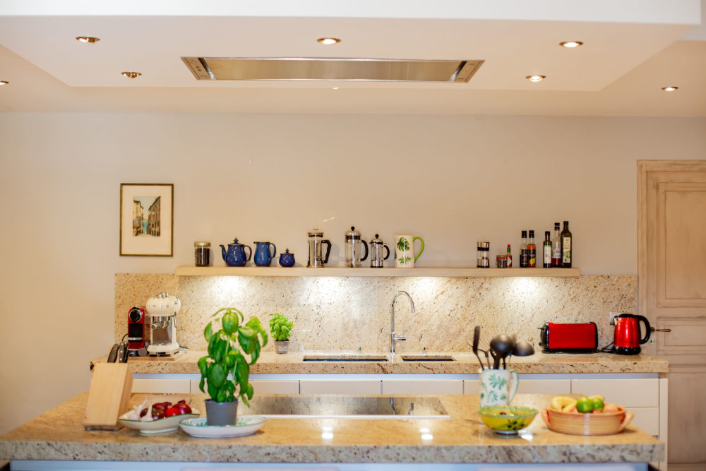 Photographs of Mas du Real villa in Provence - Image 12 of 36