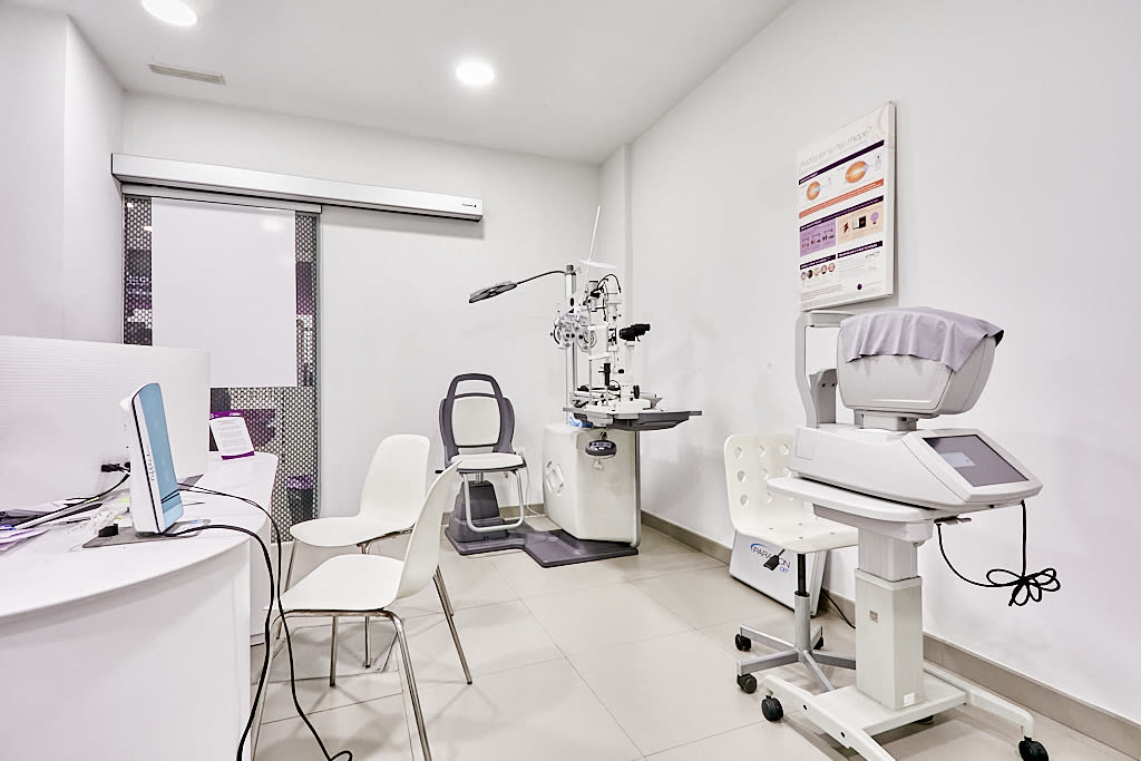 Tienda audiólogo C/JUAN FLOREZ  3 15004 LA CORUÑA interior