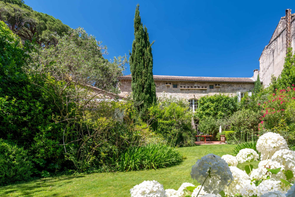 Photographs of Mas de Montolivet villa in Provence - Image 15 of 42